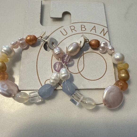 Urban Outfitters Lot of 8 Pairs GoldTone, Butterfly, Heart, Flowers Earrings NWT - Picture 5 of 9